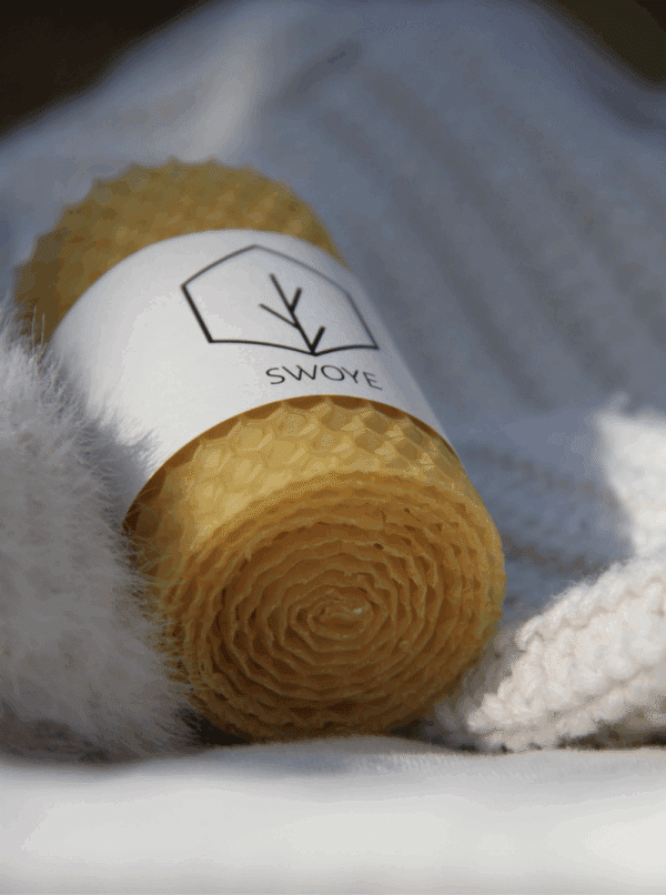 Swoye Honey Hexane 100% Beeswax Candle - Image 3